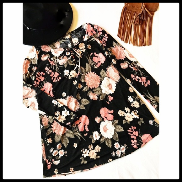 Women's Blouse Exquisite Lace Up Floral Print, NIP - Picture 5 of 6